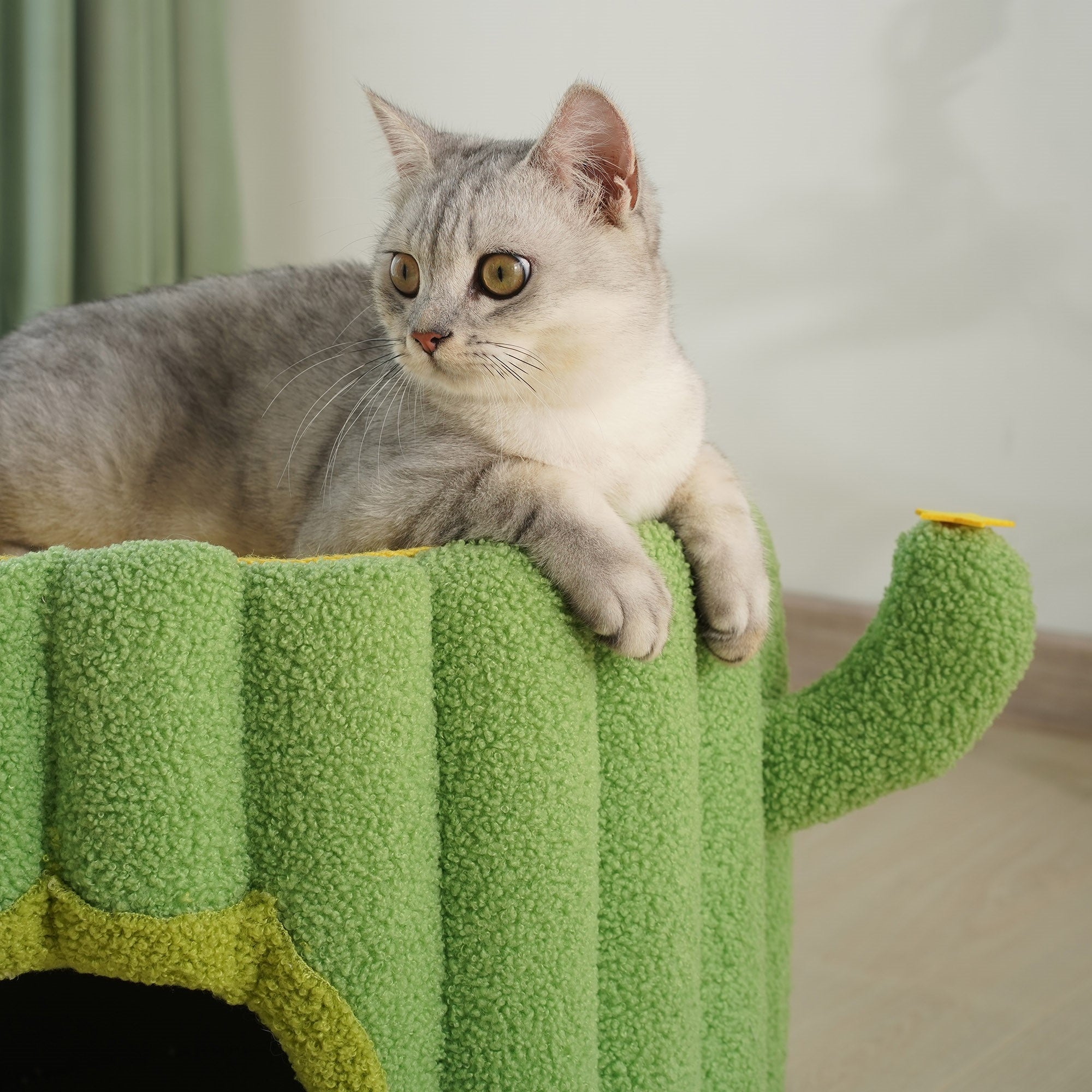 Fairela Pet Cactus 12.8-in Fleece Sisal Barrel Cat Condo, Green/Yellow