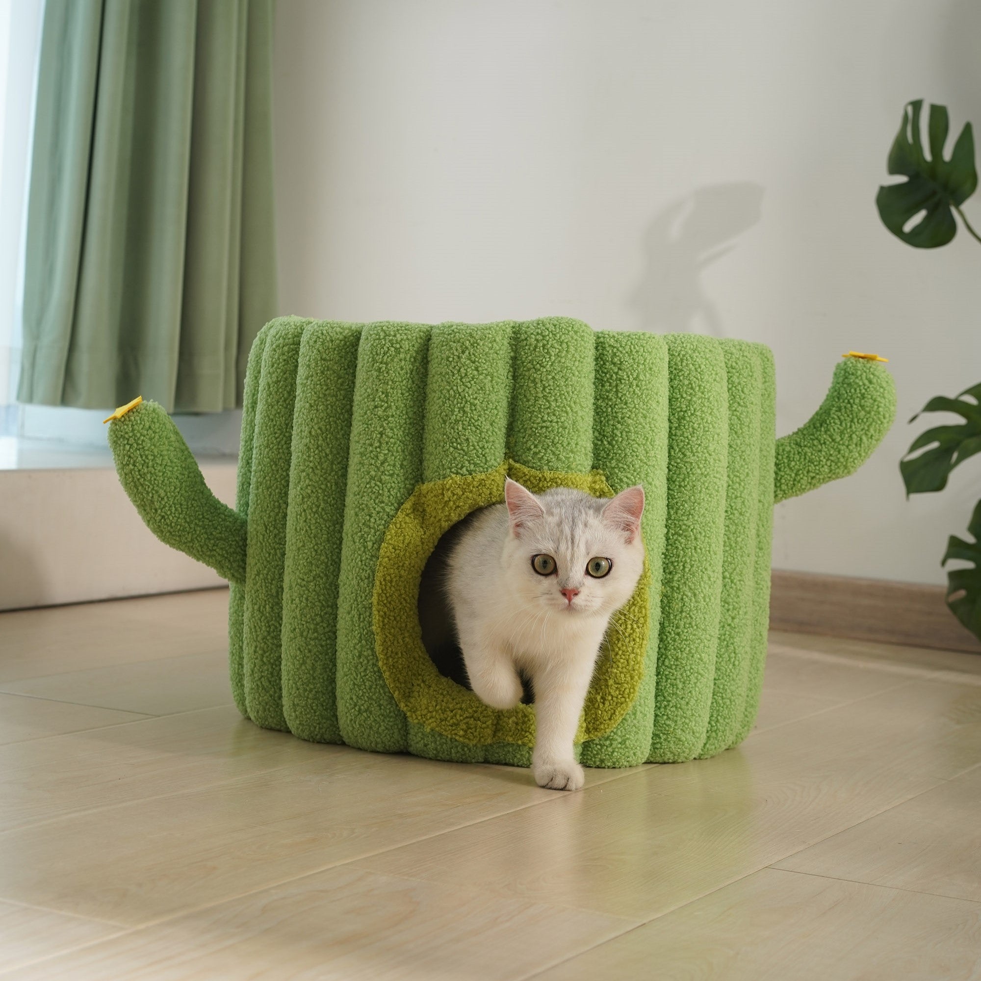 Fairela Pet Cactus 12.8-in Fleece Sisal Barrel Cat Condo, Green/Yellow