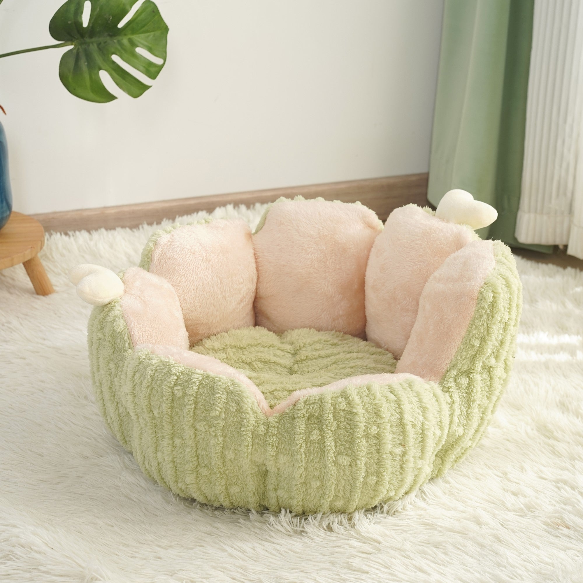 Fairela cactus plush dog and cat bed for cozy resting