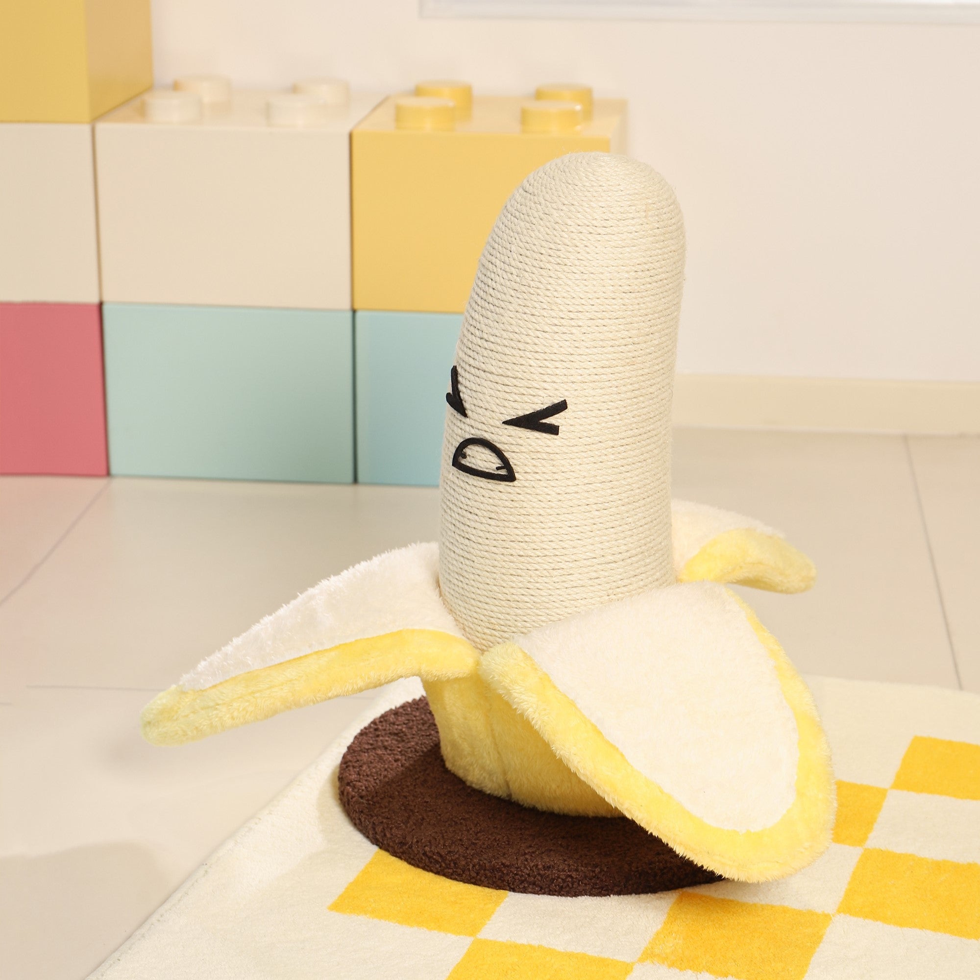 Fairela Pet Banana 17.3-in Hemp Cat Scratching Post, White/Yellow