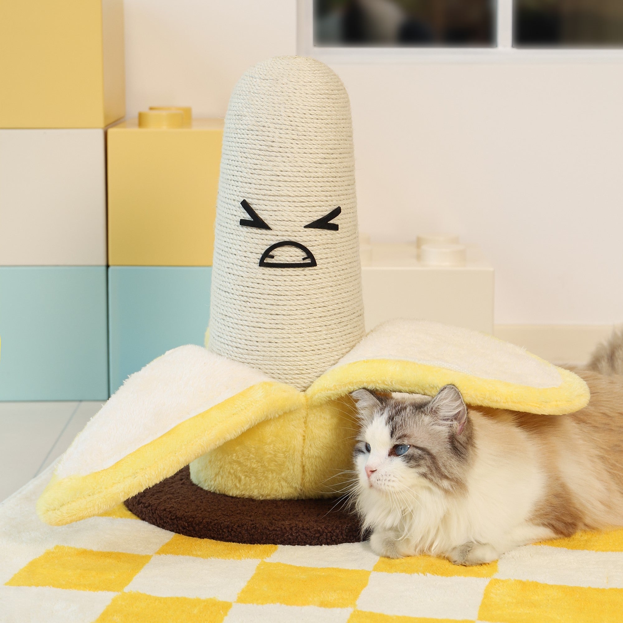 Fairela Pet Banana 17.3-in Hemp Cat Scratching Post, White/Yellow