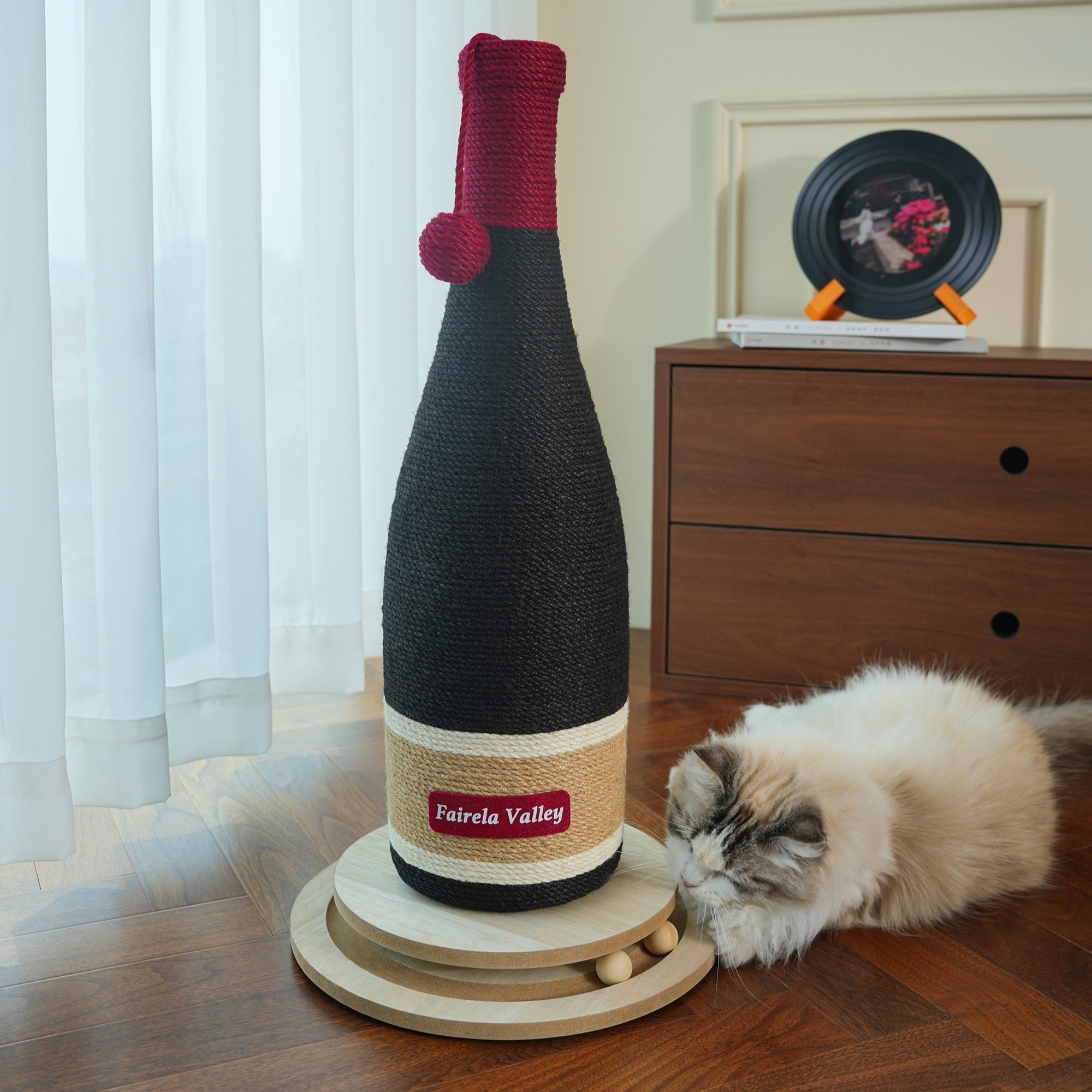 Fairela Pet Wine Bottle 24.8-in Hemp Cat Scratching Post, Black/Red