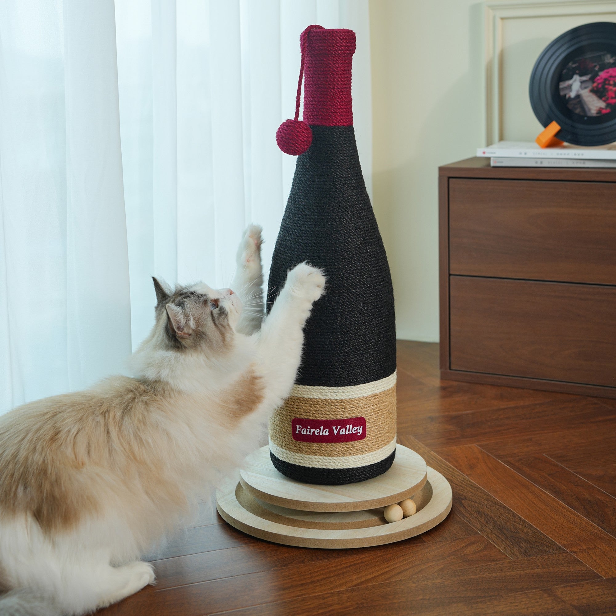 Fairela Pet Wine Bottle 24.8-in Hemp Cat Scratching Post, Black/Red